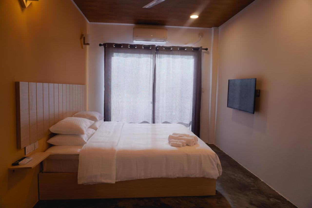 The Zen Den Hotel Thulusdhoo Buitenkant foto