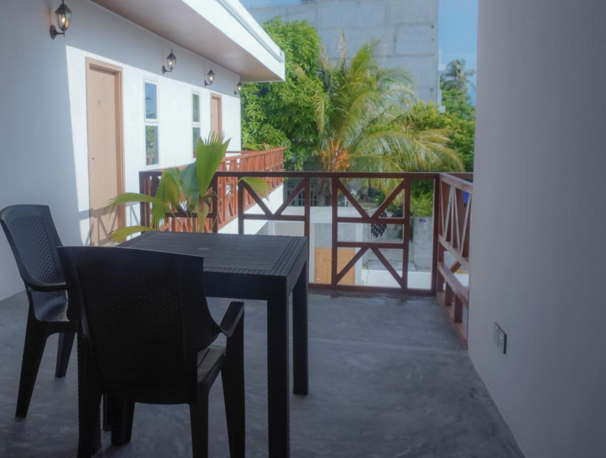 The Zen Den Hotel Thulusdhoo Buitenkant foto