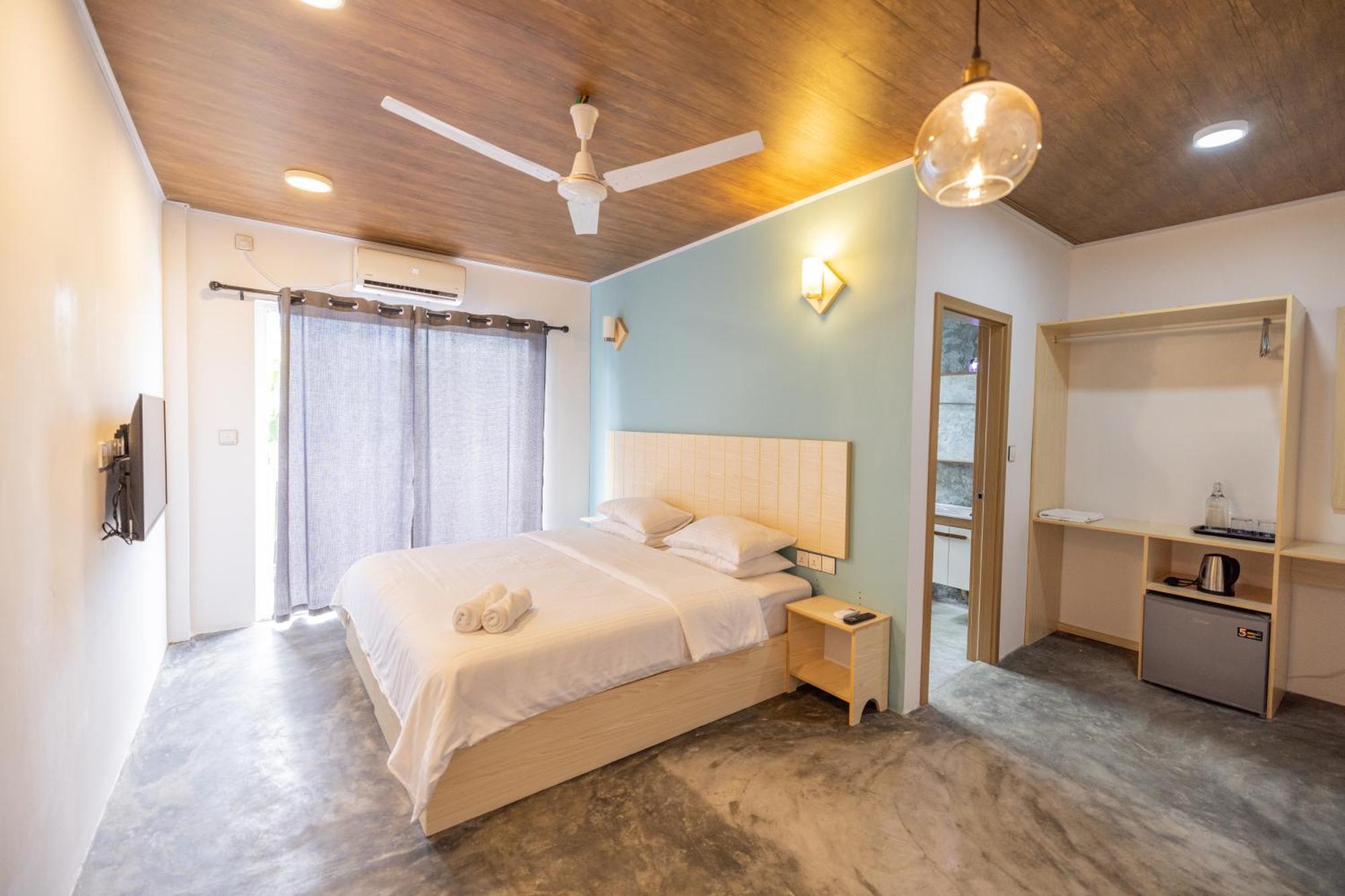 The Zen Den Hotel Thulusdhoo Buitenkant foto